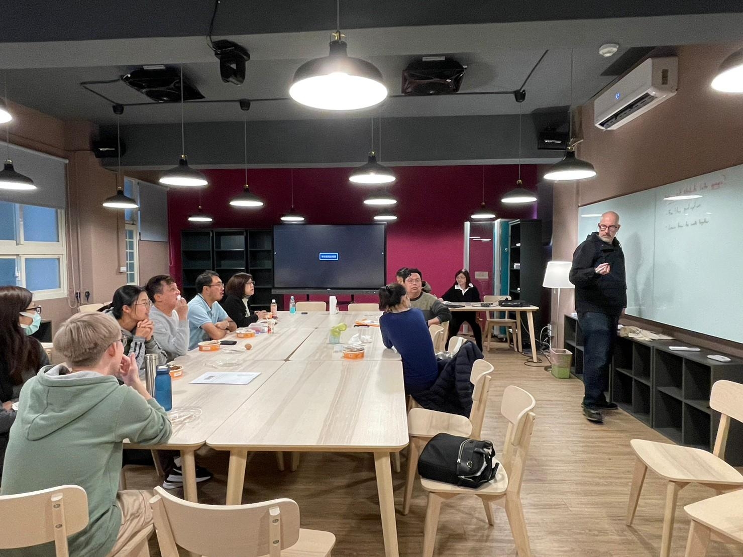 JDP教師研習--學生分組策略、ChatGPT聊天機器人與教學