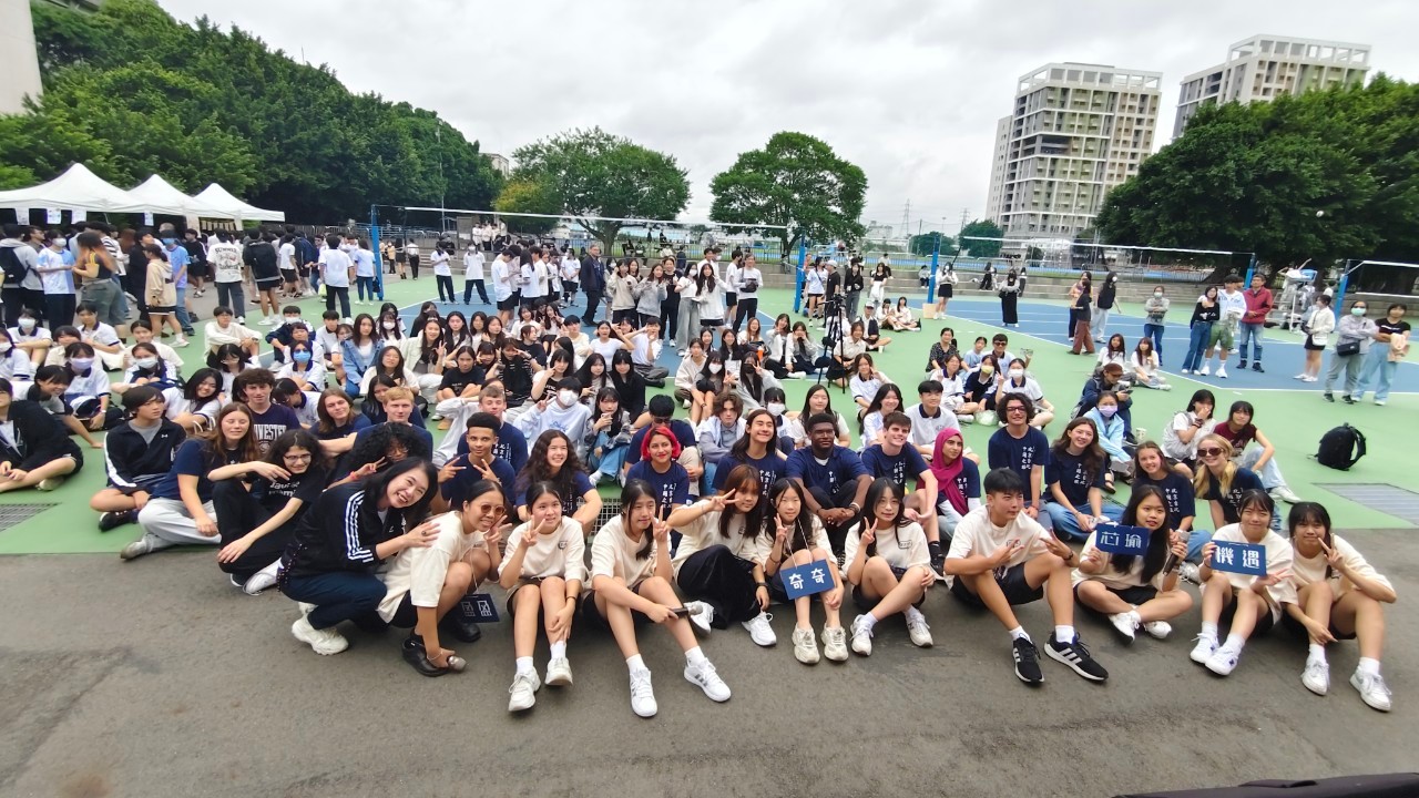 Evanston Township high school 來訪